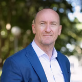 Ian Lowe